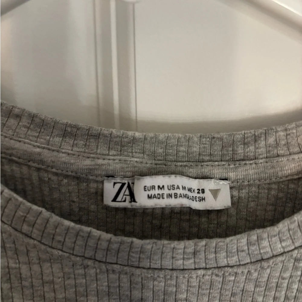 Zara Heather Gray Ribbed Crop Top - Picture 3 of 3